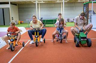 Familie Burkart im Indoor Funpark Arosa