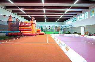 Indoor fun park with bouncy castle, trampolines and ninja course at Sunstar Arosa